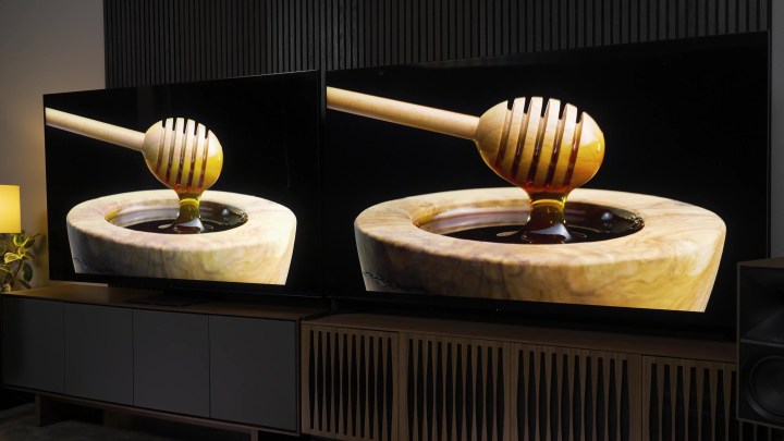 Side-by-side comparison of Sony Bravia X95L vs TCL QM8 showing a scene of honey drizzlers rising from vessels of honey. 