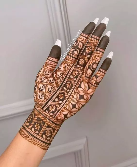 hald-hand-mehndi