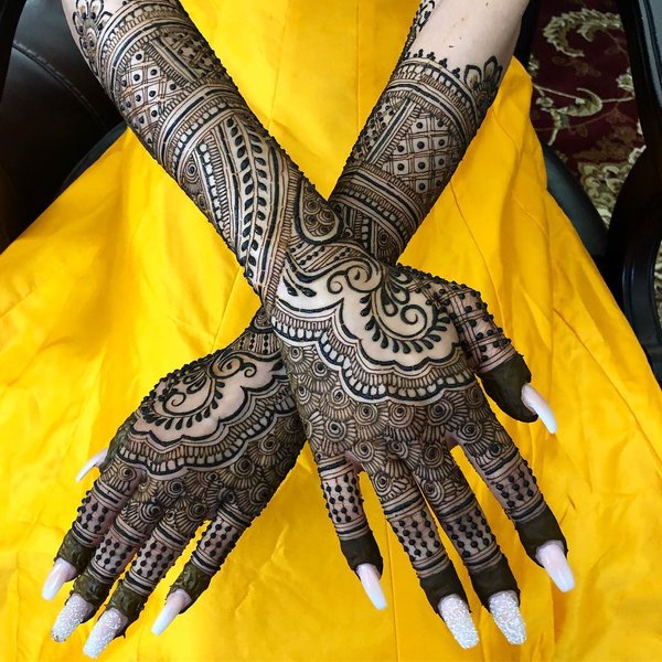 Full Back Hand Mehendi Designs