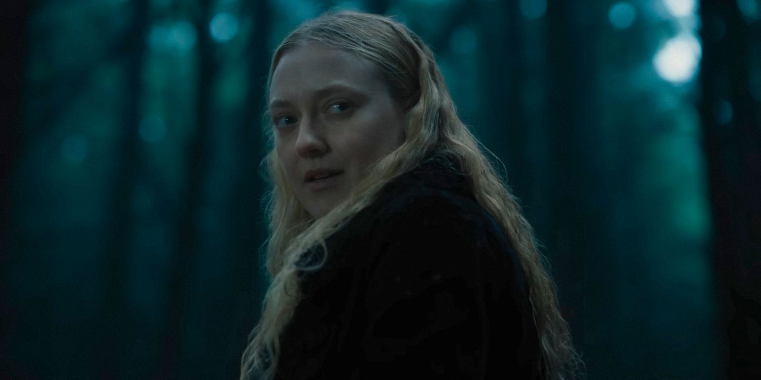 Mina (Dakota Fanning) looking over her shoulder in The Watchers