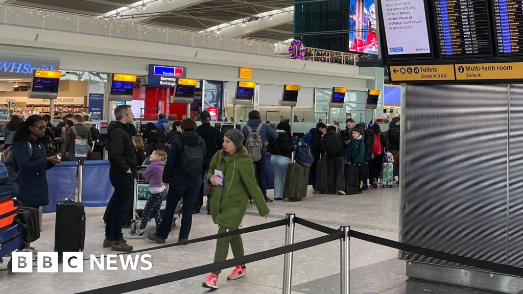 Heathrow Experiences Christmas Travel Disruptions